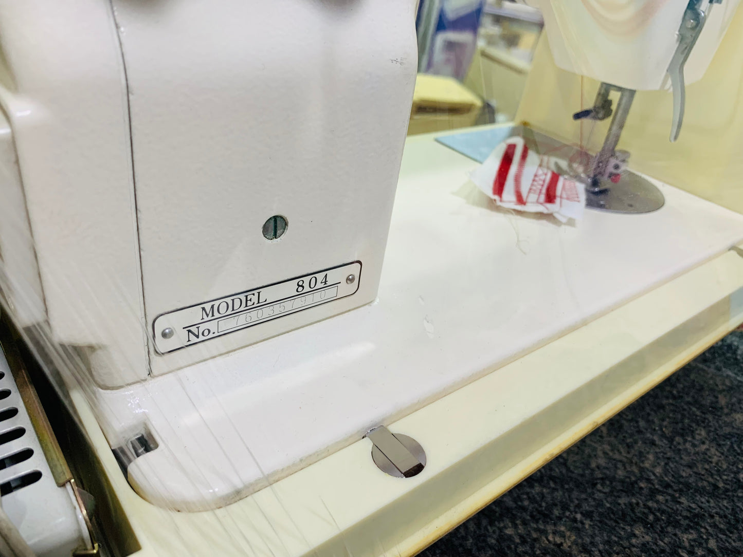 Janome 802 full genion condition complete accessories